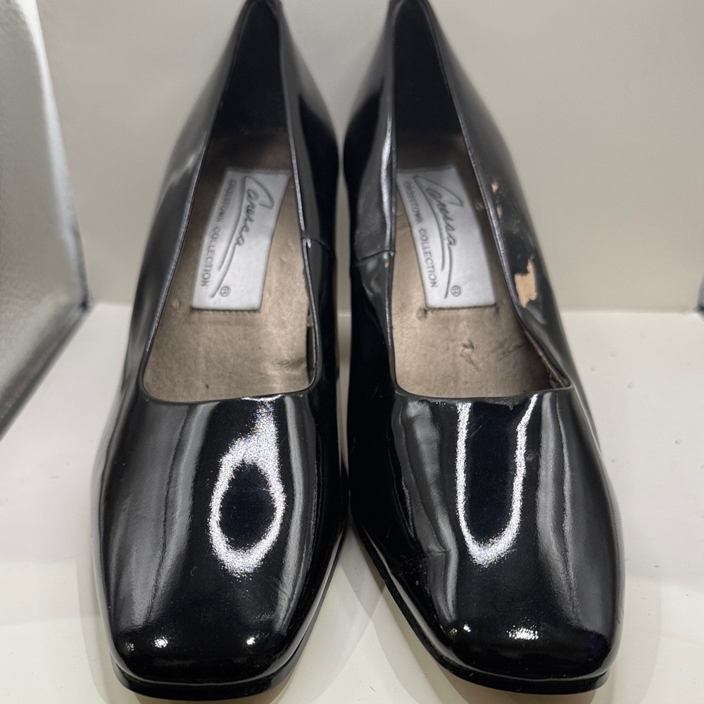 Chic Black Heels by [Brand]